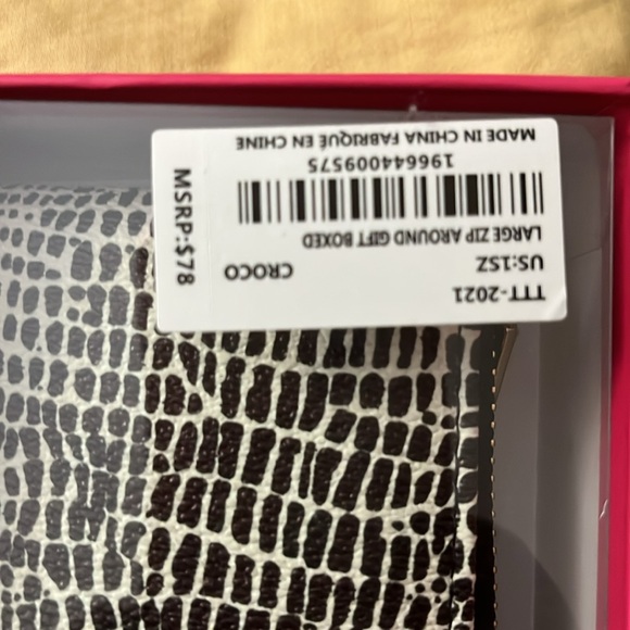 Trina Turk large zip wallet black and white NWT. - Picture 2 of 4